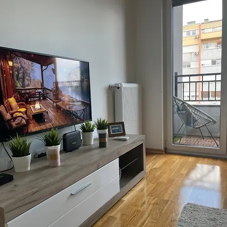 Golden Royal Sm * Kragujevac