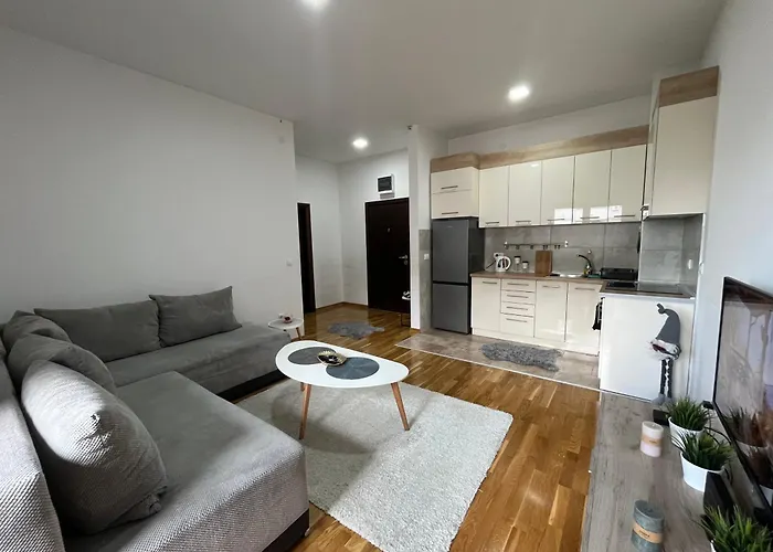 Golden Royal Sm アパート クラグイェヴァツ