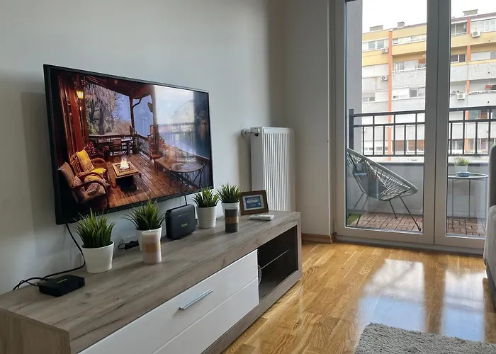 Golden Royal Sm * クラグイェヴァツ