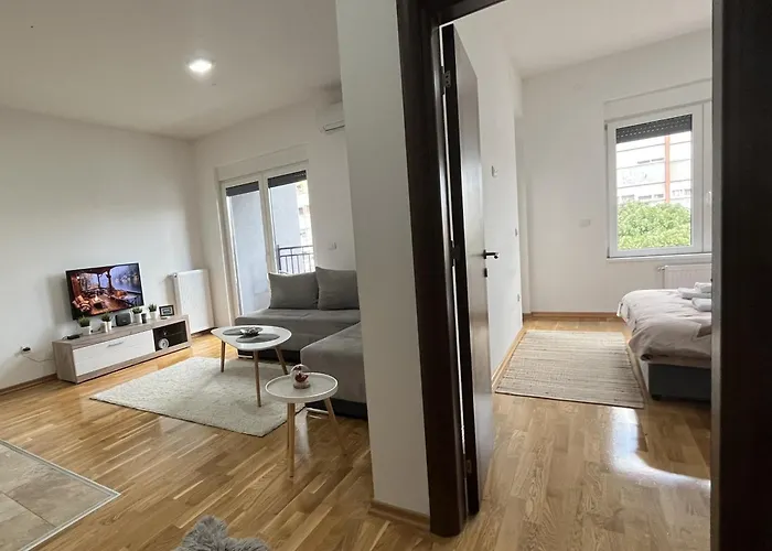 Golden Royal Sm アパート